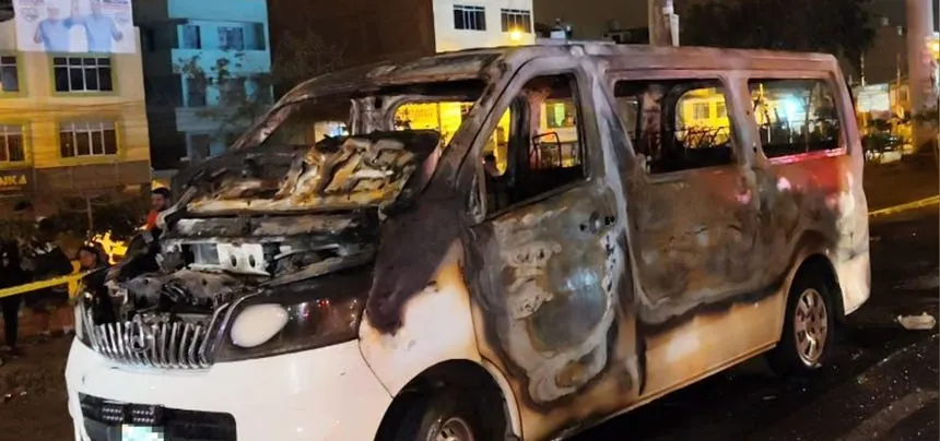 Los Olivos: dictan 18 meses de prisión preventiva contra sujetos sindicados de asesinar y quemar a colectivero