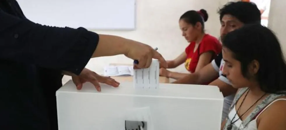 Reelección de alcaldes encubierta: desde el Congreso buscan prohibir mecanismo
