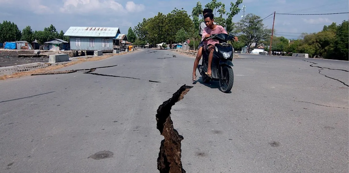 Indonesia eleva a 38 el número de muertos tras un terremoto de magnitud 7,7
