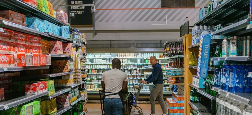 Inflación en EE.UU. baja en julio por caídas en energía; así reaccionó Wall Street
