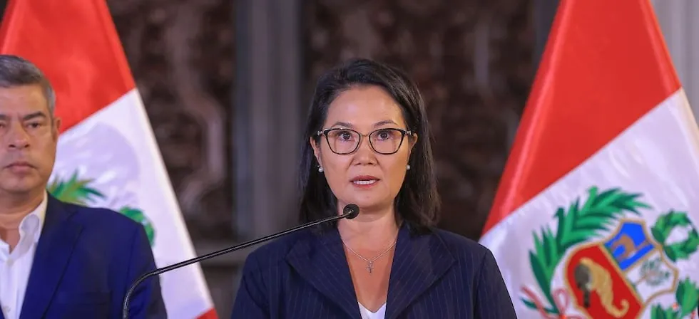 Fujimori respalda a Belaúnde y califica de “prematura” interpelación contra ministro de Defensa