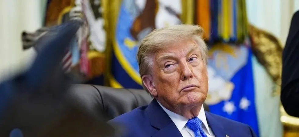 Trump dice que EE.UU. controla Ormuz mientras Irán amenaza con mantenerlo cerrado