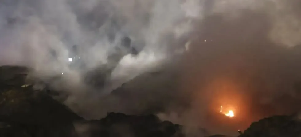 Los Olivos: incendio en antiguo vivero cubre de humo la Panamericana Norte | FOTOS