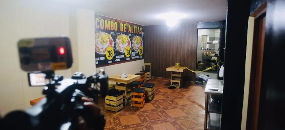 Crimen en Villa María del Triunfo: sicario ejecuta a comerciante dentro de un restaurante y huye con cómplices