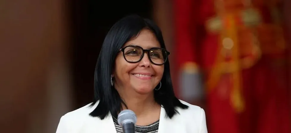 Delcy Rodríguez emula a Maduro y adelanta el inicio de la Navidad al 1 de noviembre