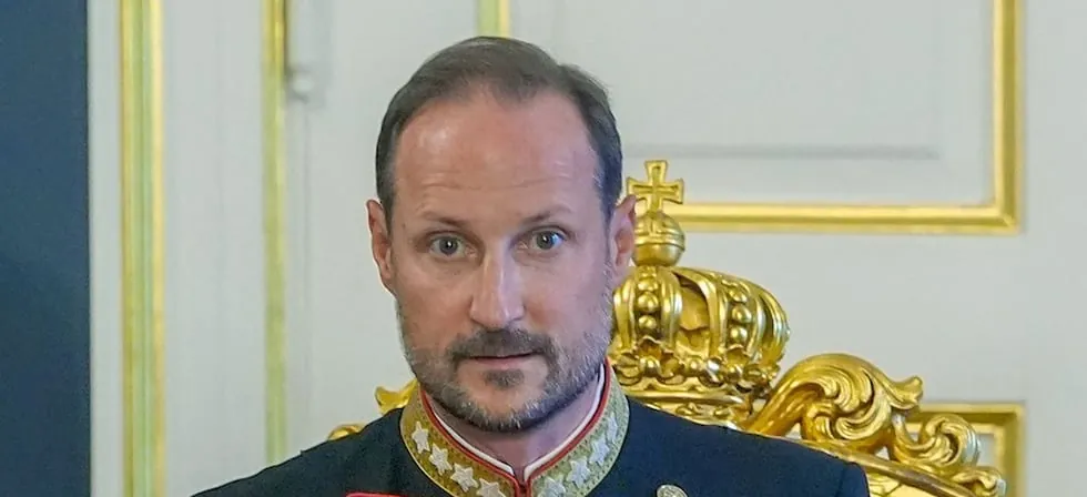 Quién es Haakon VIII, el nuevo rey de Noruega que siguió los pasos de Harald V al casarse con una plebeya | PERFIL