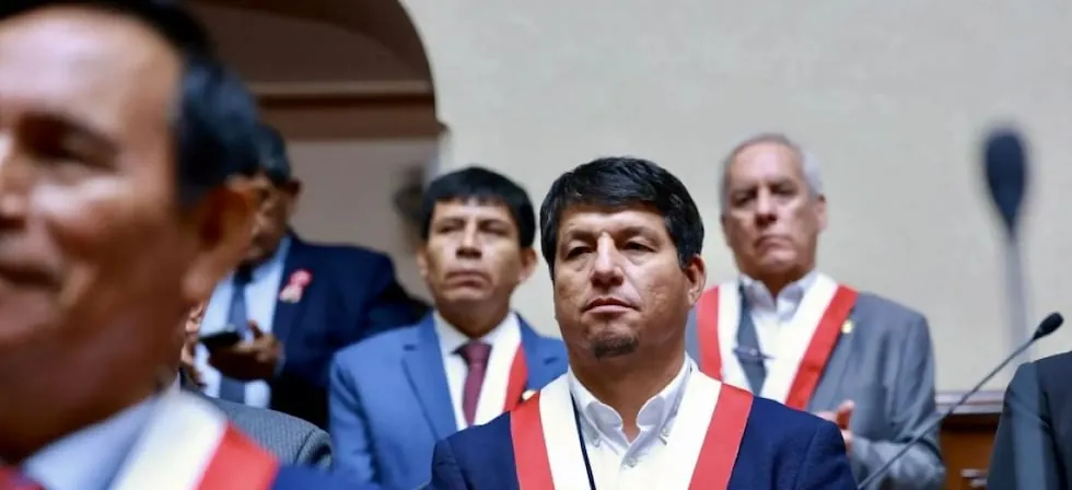 Ernesto Zunini pide inicio de acciones disciplinarias y suspensión de diputado de Juntos por el Perú, Julián Pérez