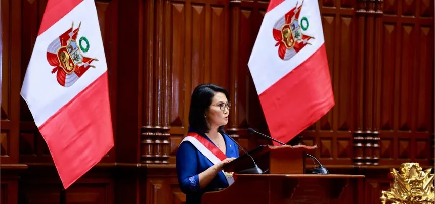 Keiko Fujimori anuncia que las Fuerzas Armadas liderarán el orden interno durante los estados de emergencia