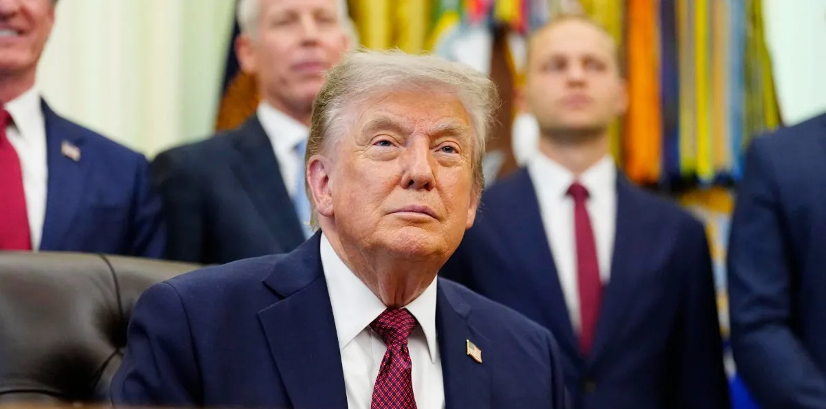 Trump ordena detener los bombardeos contra Irán para negociar un acuerdo