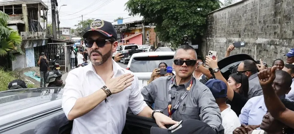 De la Espriella inicia “Plan Marshall” para reconstruir la región del epicentro del terremoto