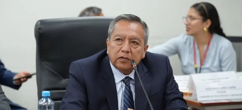 Gobierno retira a Jaime Moreno de la presidencia ejecutiva de EsSalud por pérdida de confianza