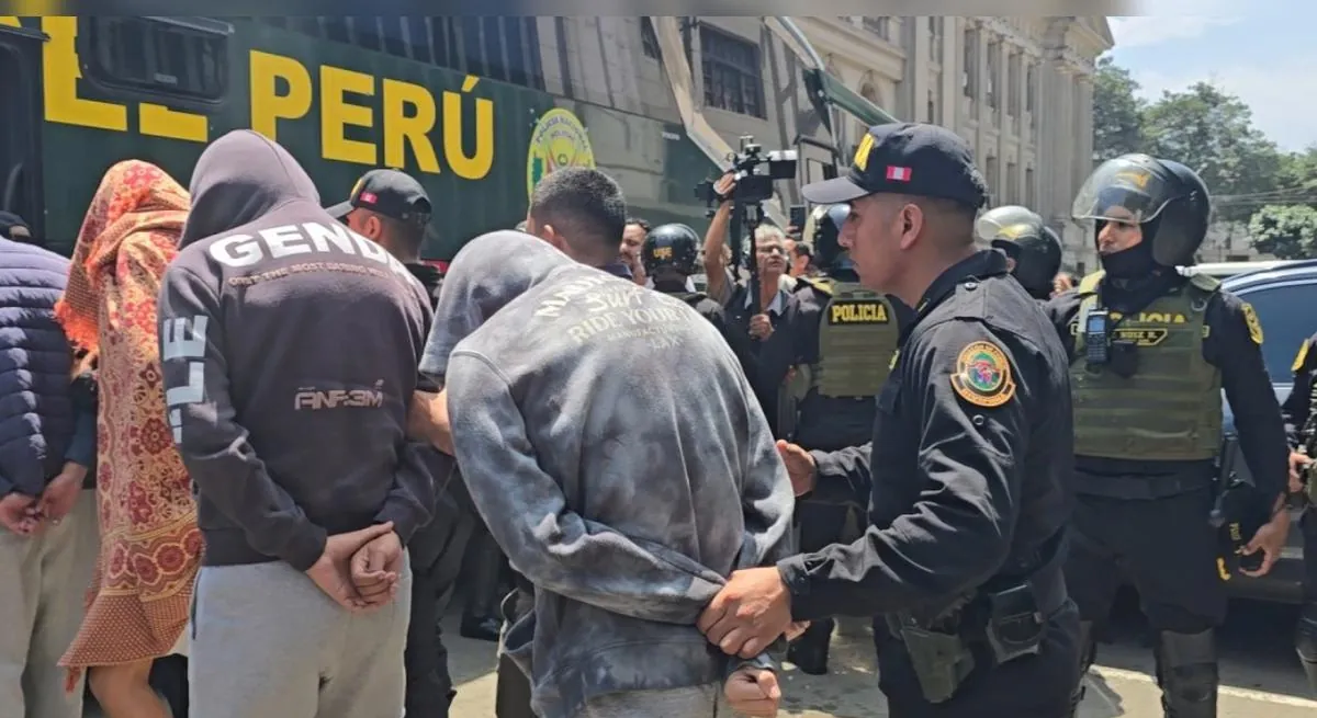 Colegio Liceo Naval: trasladan al juzgado a seis adolescentes involucrados en presunta agresión sexual contra menor de 16 años