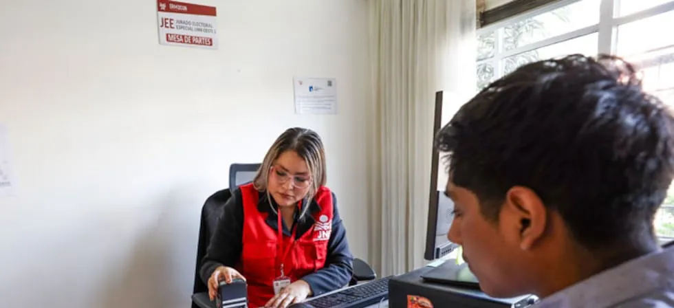 JEE recibieron 717 pedidos de renuncia de candidatos para elecciones regionales y municipales