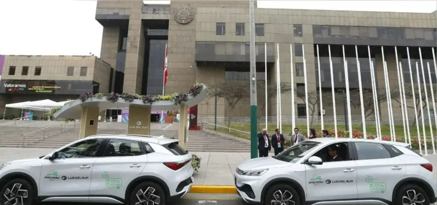 Venta de vehículos híbridos y eléctricos creció más de 86 % en el primer semestre del año, según AAP