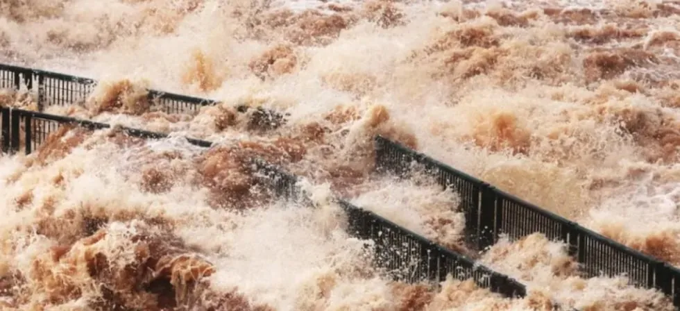 Cierran cataratas del Iguazú por alertas de crecidas en Argentina debido al El Niño