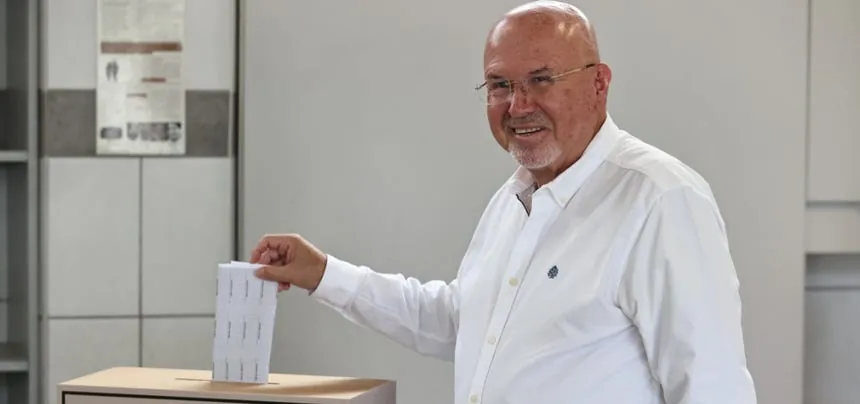 Carlos Bruce reconoce primeros resultados oficiales: “A veces se gana, a veces se pierde, pero siempre se aprende”