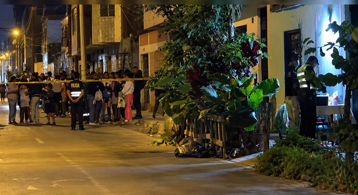 Asesinan a dos hermanas en local de comida rápida y hieren a tres comensales en San Martín de Porres