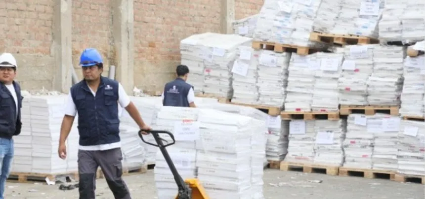 ONPE inició por primera vez la destrucción pública de cédulas de las Elecciones Generales 2026
