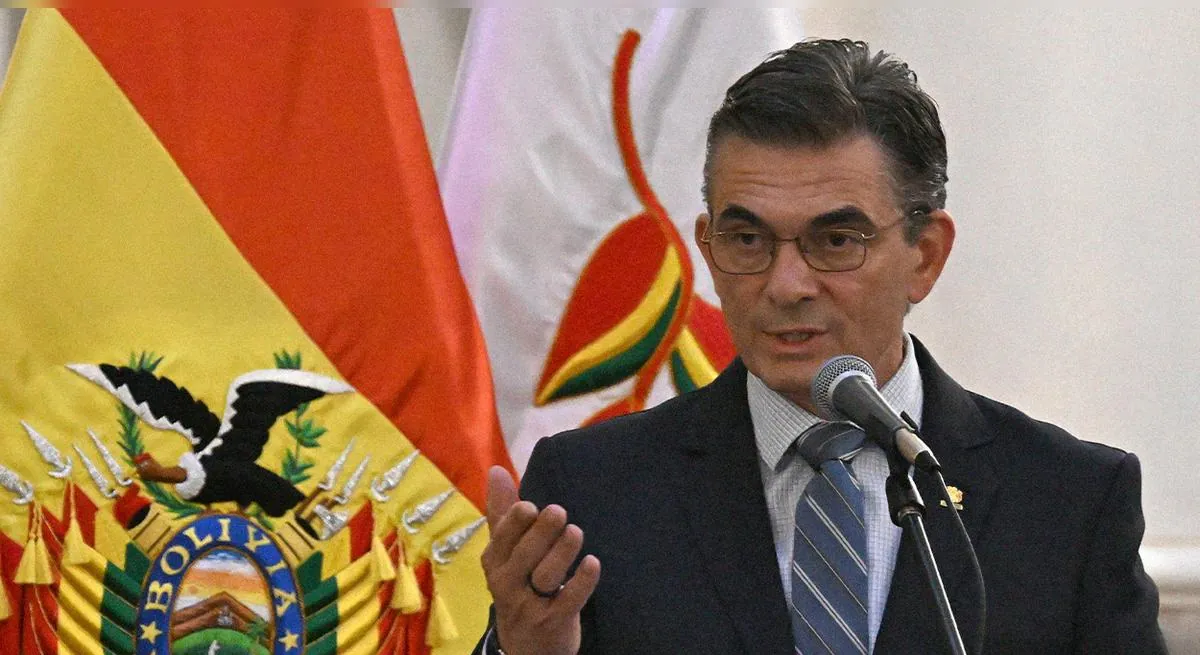 Gobierno de Bolivia ordena la intervención de la empresa petrolera estatal YPFB en medio de la crisis por combustible