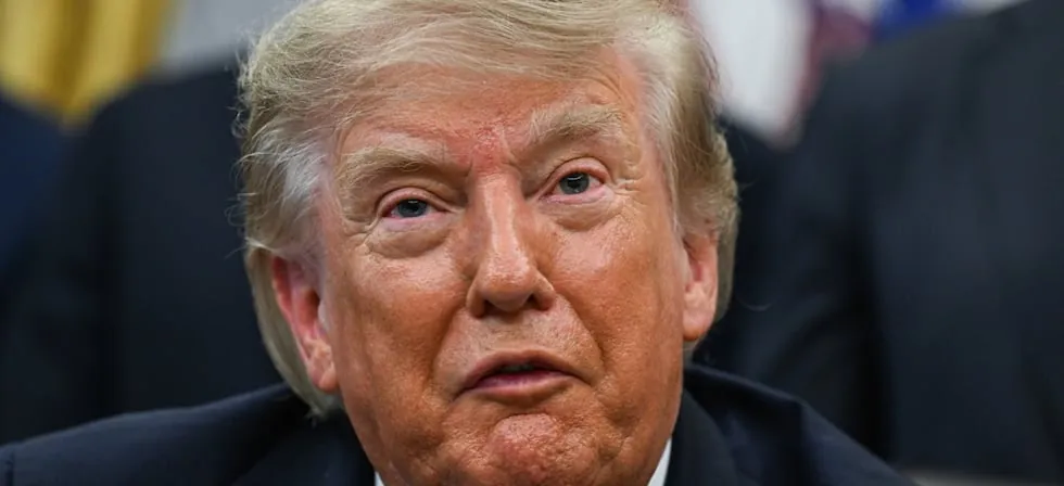 Trump dice que no intenta “forzar” a Irán a negociar e insta al pueblo iraní a sublevarse