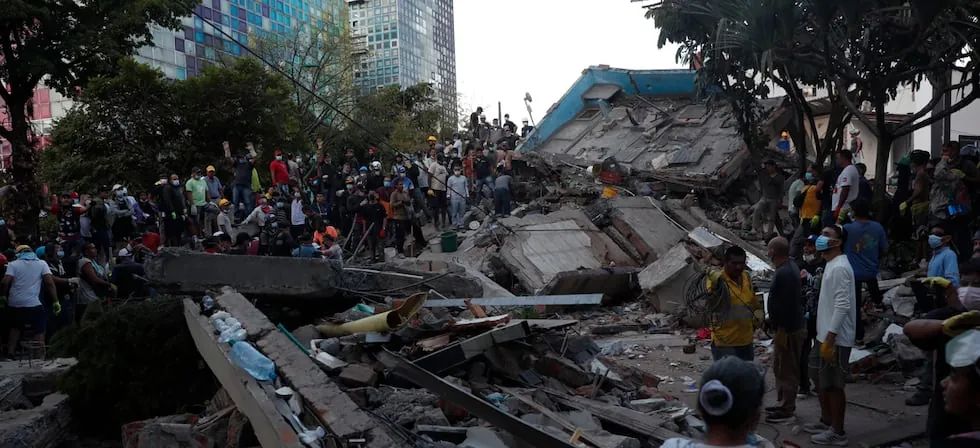 Colombia: De la Espriella informa de 35 fallecidos y 188 desaparecidos en Cali por el terremoto