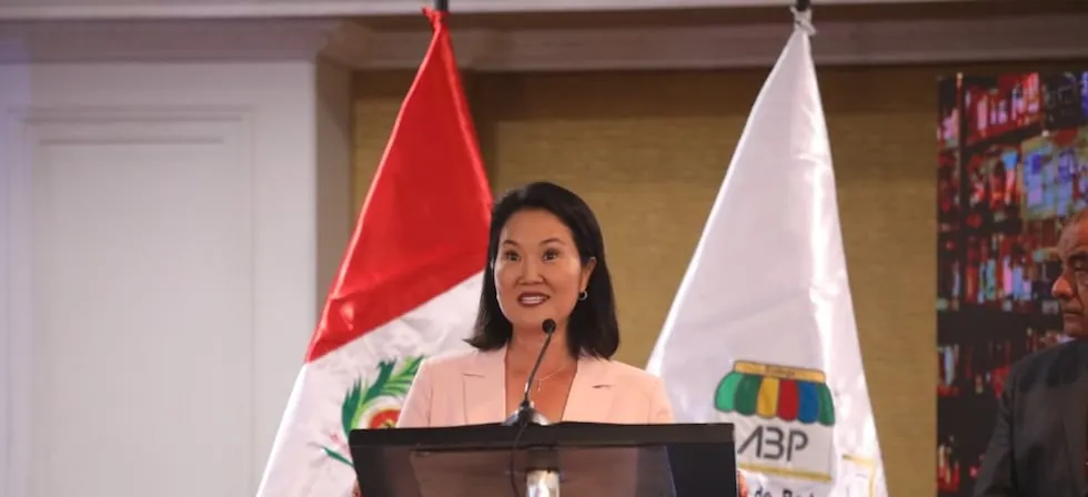 Keiko Fujimori pide a bodegueros confiar en que su gobierno retomará la paz y tranquilidad