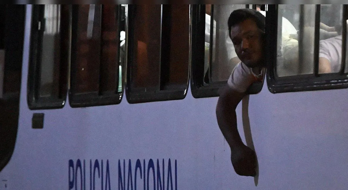 Liberan en Ecuador a 28 tripulantes de embarcaciones bombardeadas por EEUU tras no hallar indicios por narcotráfico