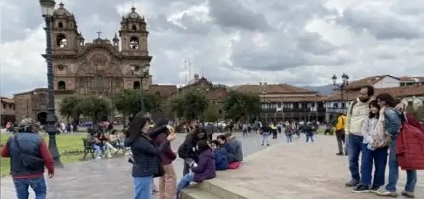 Adex respaldó propuesta del MEF para trasladar feriados a los lunes: "Medida busca preservar la continuidad productiva"