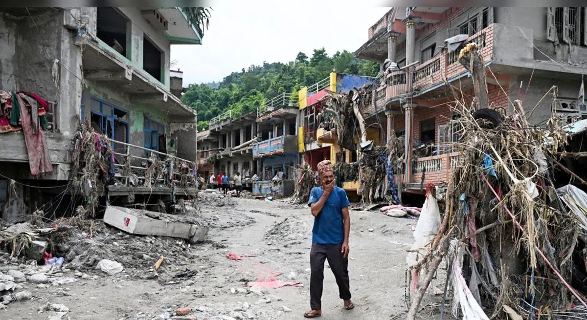 Nepal busca supervivientes tras el deslave que deja más de 900 muertos y miles de personas desaparecidas