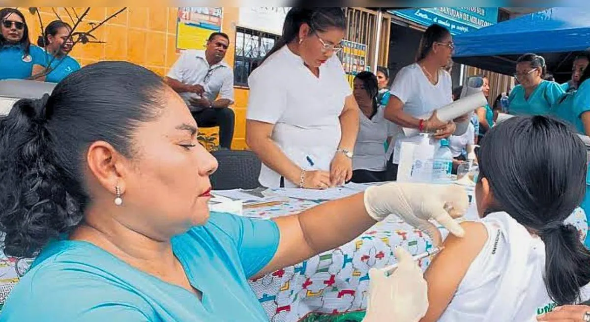 Minsa comprará un millón de vacunas contra el dengue y prepara hospitales de campaña por el fenómeno El Niño