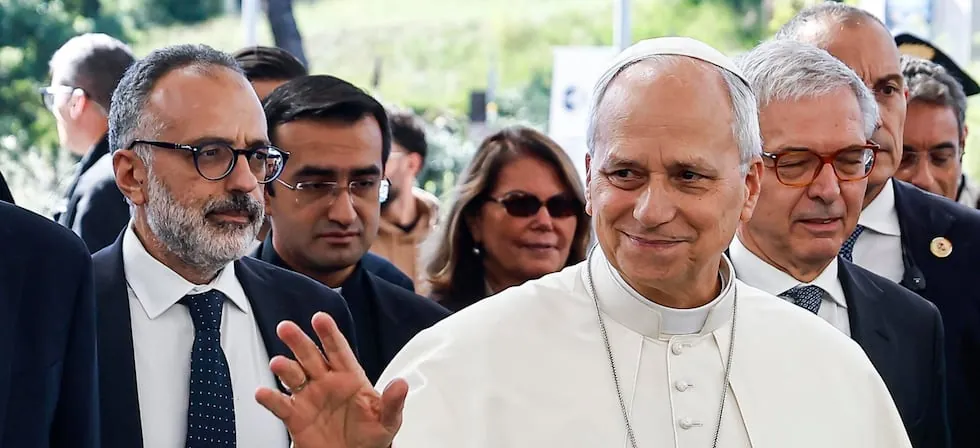 El papa León XIV será operado del pulmón este martes en Roma