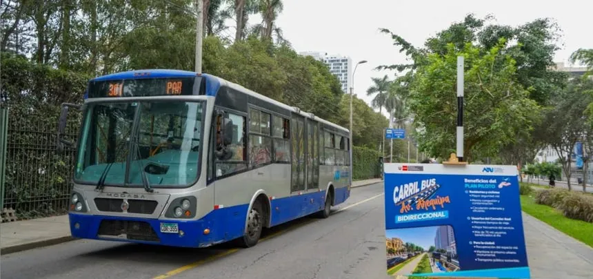Expectativa entre usuarios por implementación del Carril Bidireccional del Corredor Azul en la avenida Arequipa